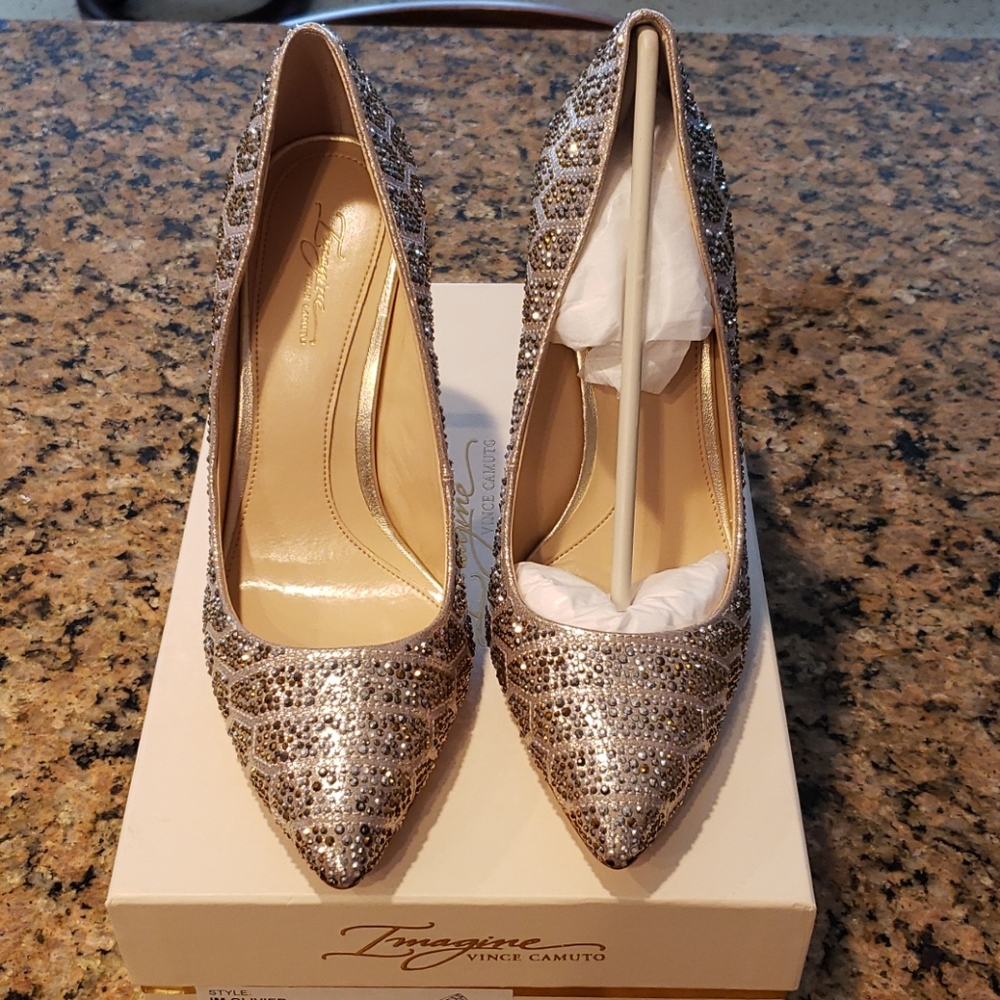 Vince Camuto soft gold/silver diamond pumps size 9
